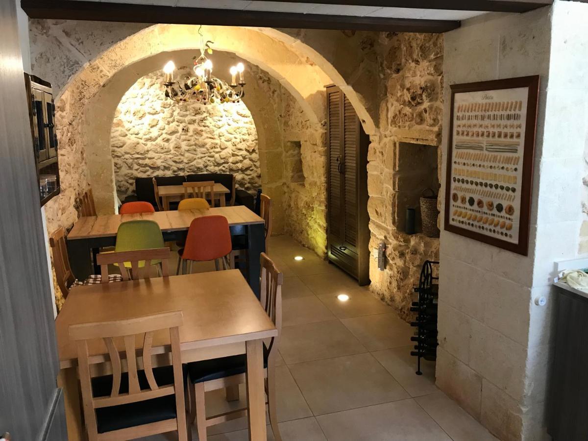 The Cloisters Bed And Breakfast Xagħra Exterior foto