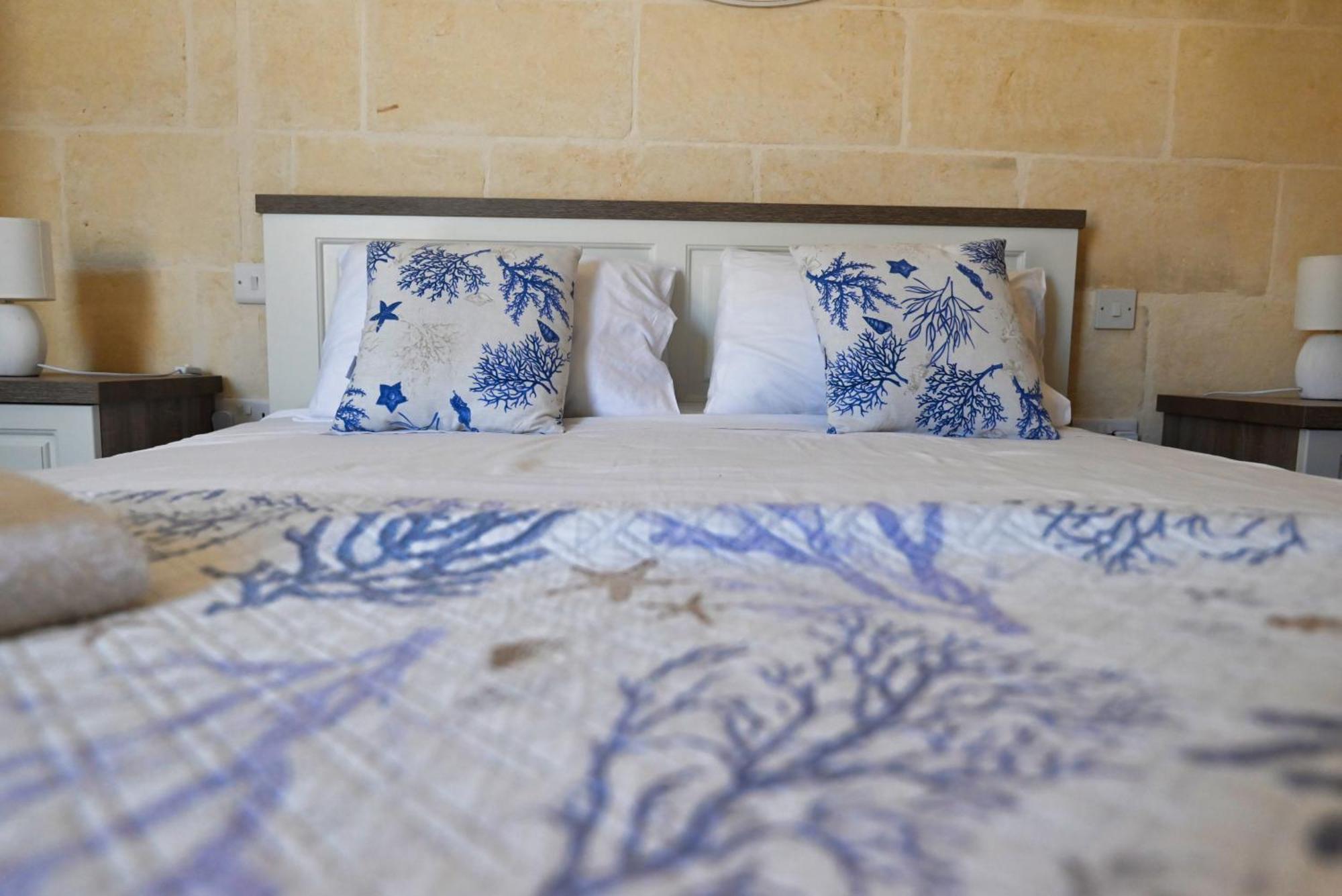 The Cloisters Bed And Breakfast Xagħra Exterior foto