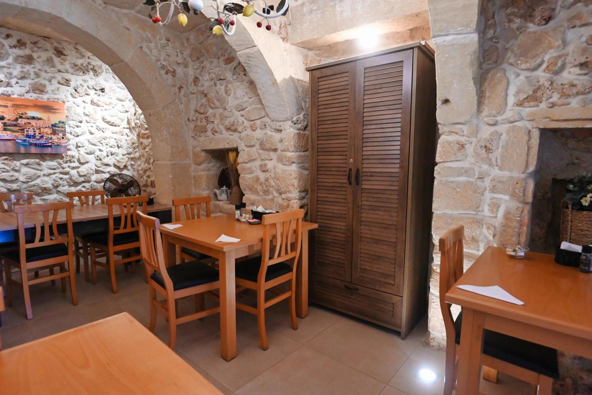 The Cloisters Bed And Breakfast Xagħra Exterior foto